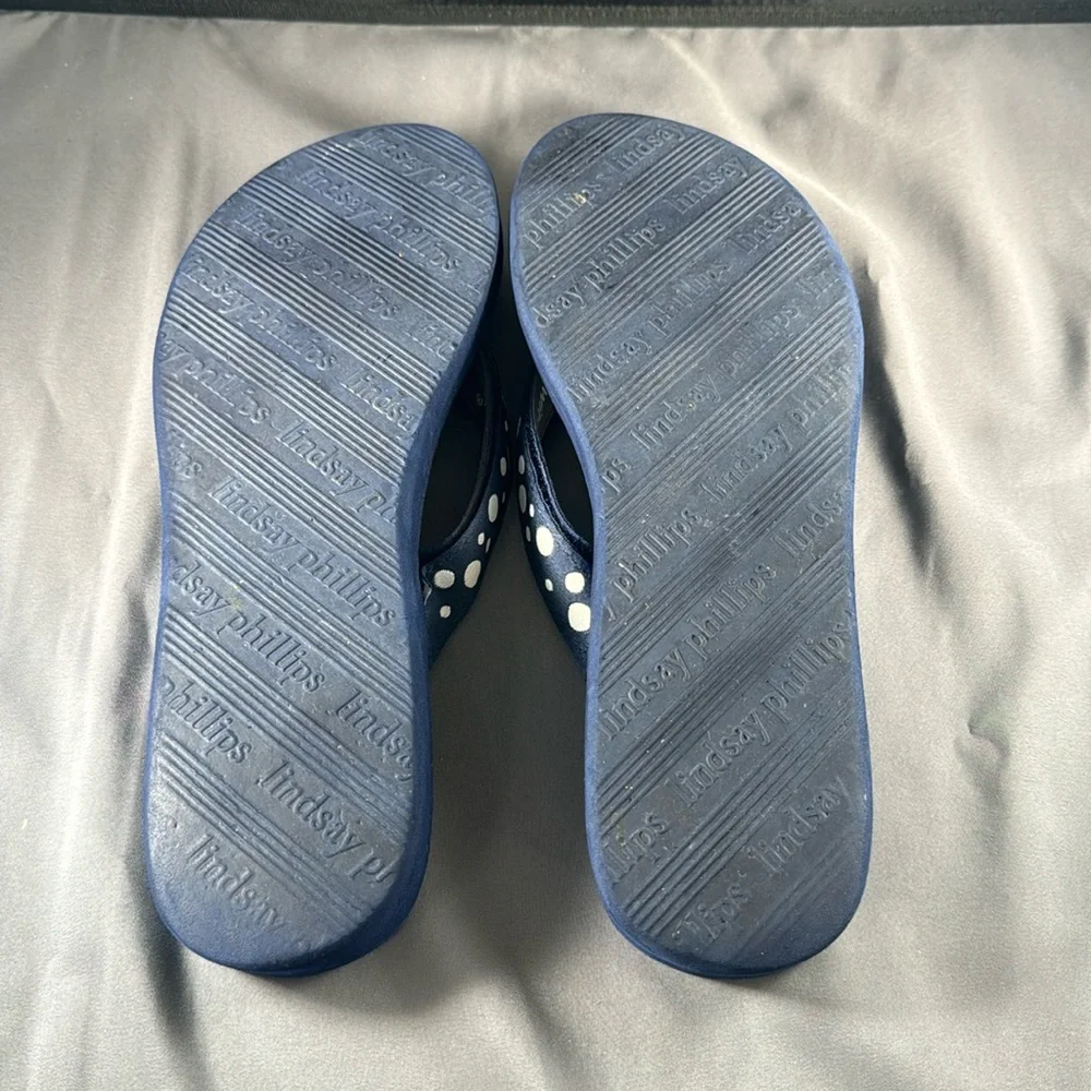 LINDSAY PHILLIPS THONG FLIP FLOP IN NAVY - Picture 5 of 6
